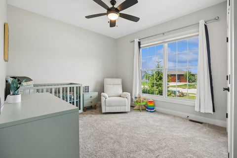 Tiny photo for 4915 Lakeside Drive, Bettendorf, IA 52722 (MLS # 12675755)
