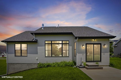 Tiny photo for 4915 Lakeside Drive, Bettendorf, IA 52722 (MLS # 12675755)