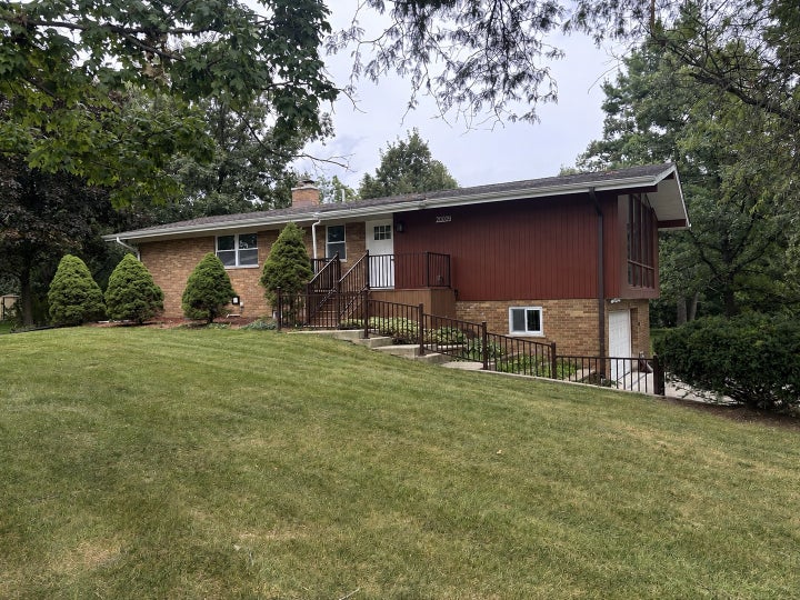 Photo 1 of 29 — 20009 E Brightway Drive, Mokena, IL 60448