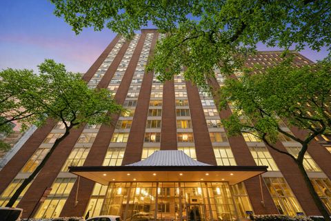 Photo of 1325 N State Parkway #18D, Chicago, IL 60610 (MLS # 12619683)