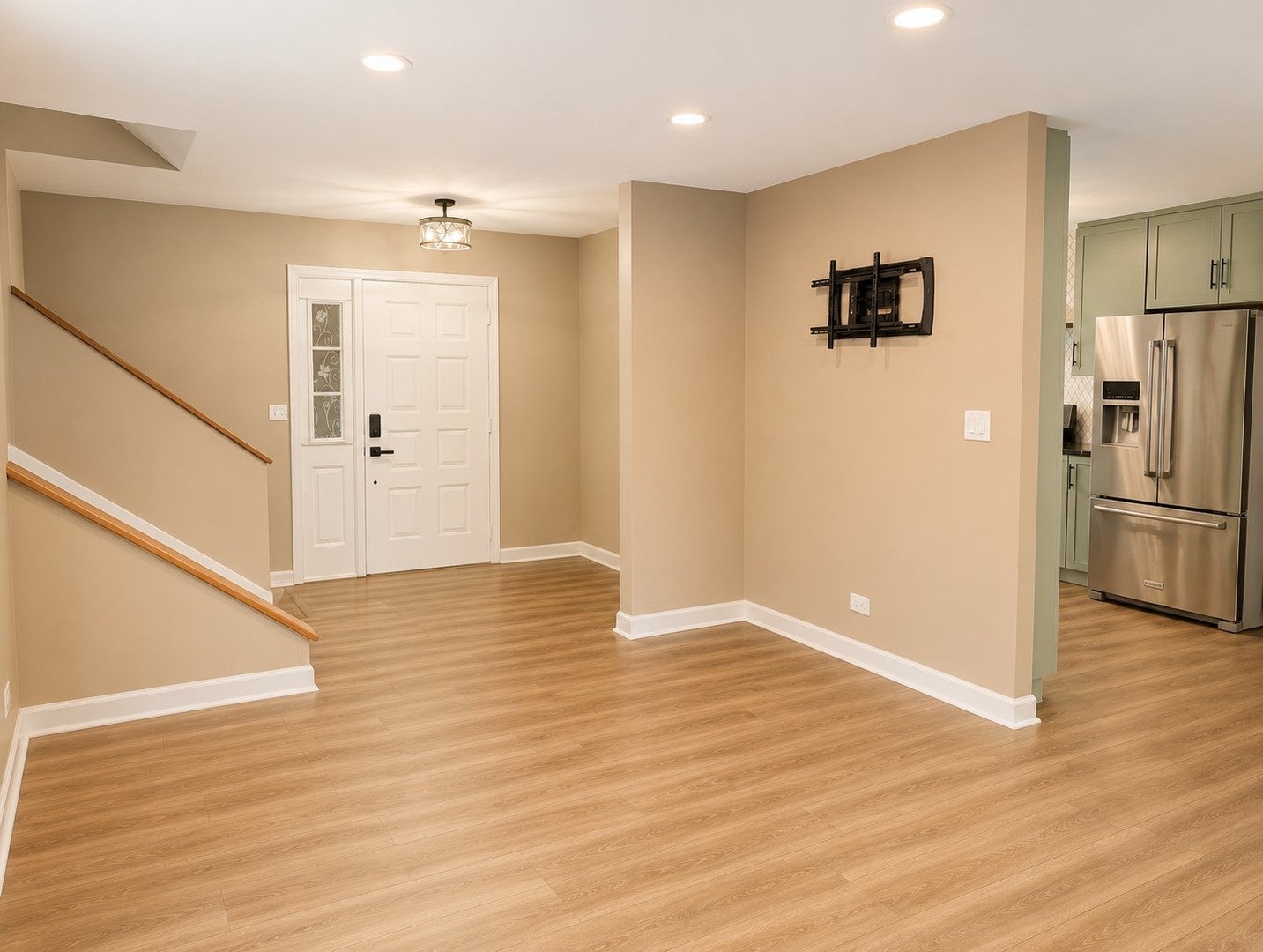 1037 Ridgewood Drive