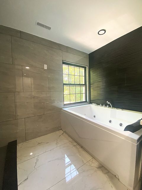 Tiny photo for 860 Green Bay Road, Highland Park, IL 60035 (MLS # 12475977)