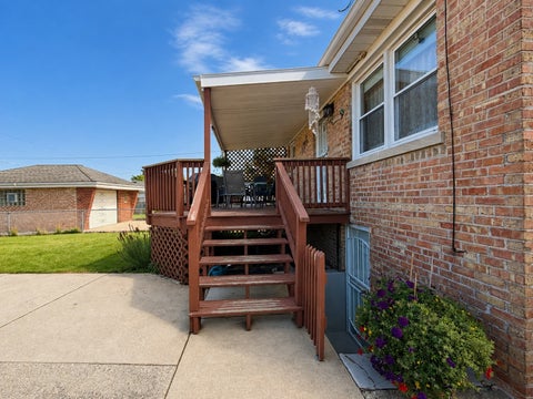 Tiny photo for 4333 N Oleander Avenue, Norridge, IL 60706 (MLS # 12734319)