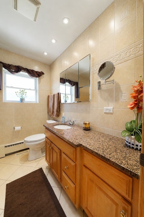 Tiny photo for 4333 N Oleander Avenue, Norridge, IL 60706 (MLS # 12734319)