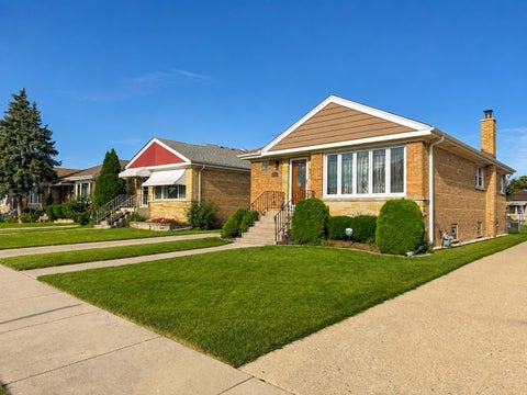 Tiny photo for 4333 N Oleander Avenue, Norridge, IL 60706 (MLS # 12734319)