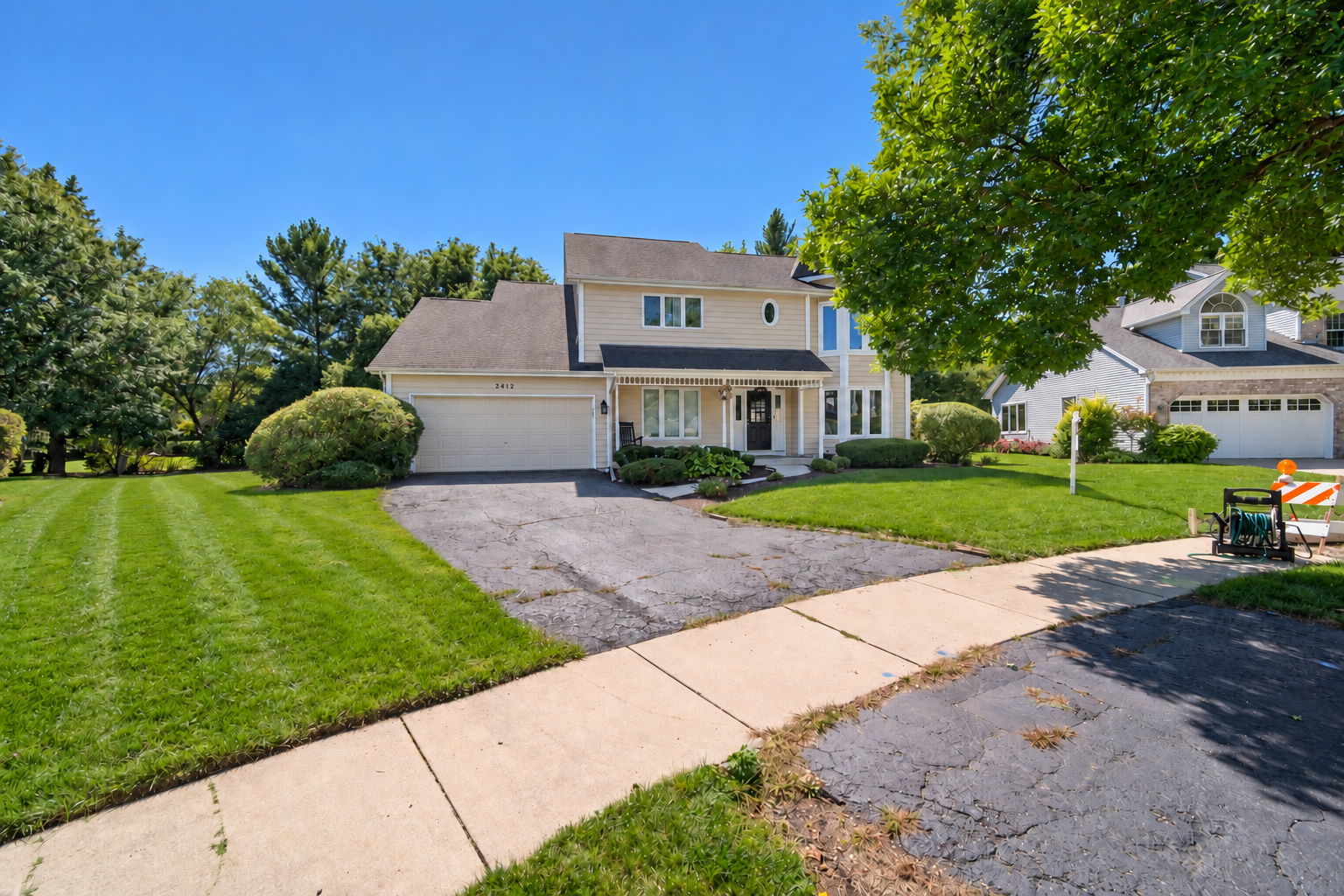 2412 Clifton Court