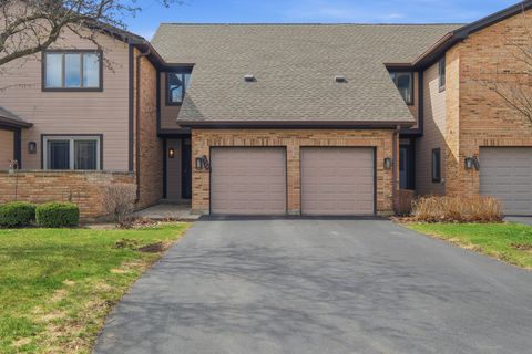Photo of 1729 Pebble Beach Court, Hoffman Estates, IL 60169 (MLS # 12607550)