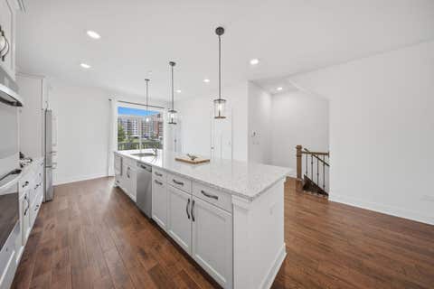 Tiny photo for 214 W Sigwalt Street, Arlington Heights, IL 60005 (MLS # 12682101)