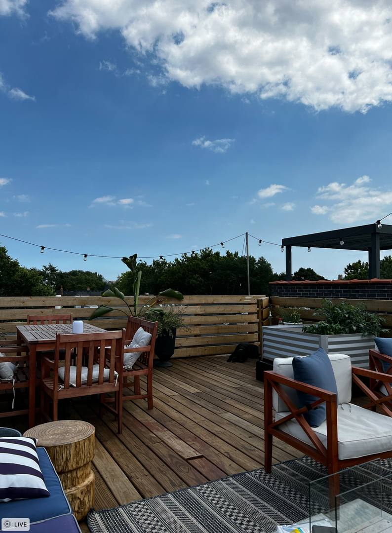 3647 N Damen Avenue 3