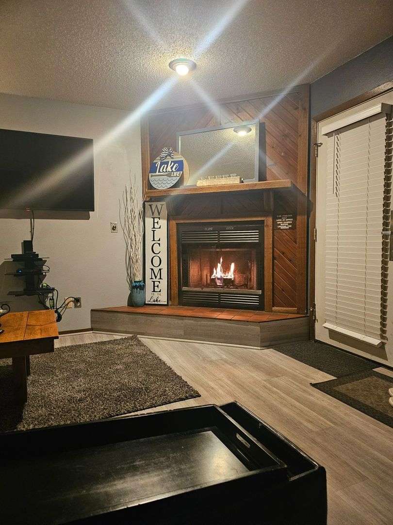 1093 Canyon Road 303