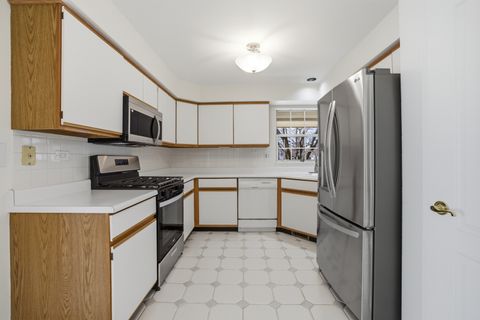 Tiny photo for 1447 Club Drive #A, Glendale Heights, IL 60139 (MLS # 12617068)