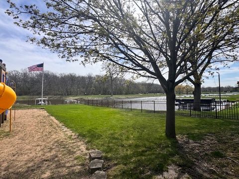 Tiny photo for 28 Jamaica Colony #3, Fox Lake, IL 60020 (MLS # 12622712)