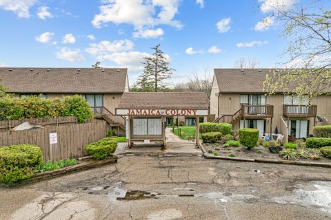 Tiny photo for 28 Jamaica Colony #3, Fox Lake, IL 60020 (MLS # 12622712)