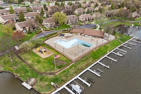 Tiny photo for 28 Jamaica Colony #3, Fox Lake, IL 60020 (MLS # 12622712)