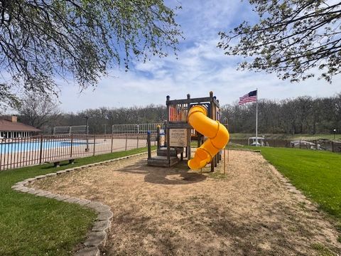 Tiny photo for 28 Jamaica Colony #3, Fox Lake, IL 60020 (MLS # 12622712)