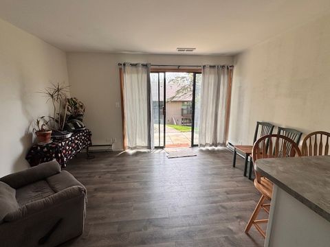 Tiny photo for 28 Jamaica Colony #3, Fox Lake, IL 60020 (MLS # 12622712)