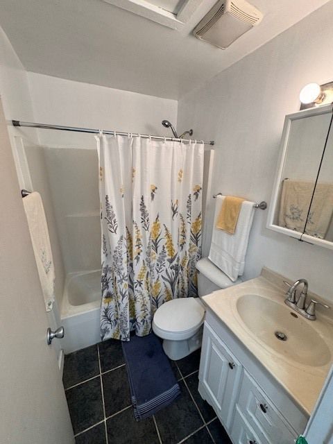 Tiny photo for 28 Jamaica Colony #3, Fox Lake, IL 60020 (MLS # 12622712)