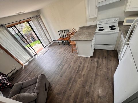 Tiny photo for 28 Jamaica Colony #3, Fox Lake, IL 60020 (MLS # 12622712)