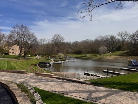 Tiny photo for 28 Jamaica Colony #3, Fox Lake, IL 60020 (MLS # 12622712)