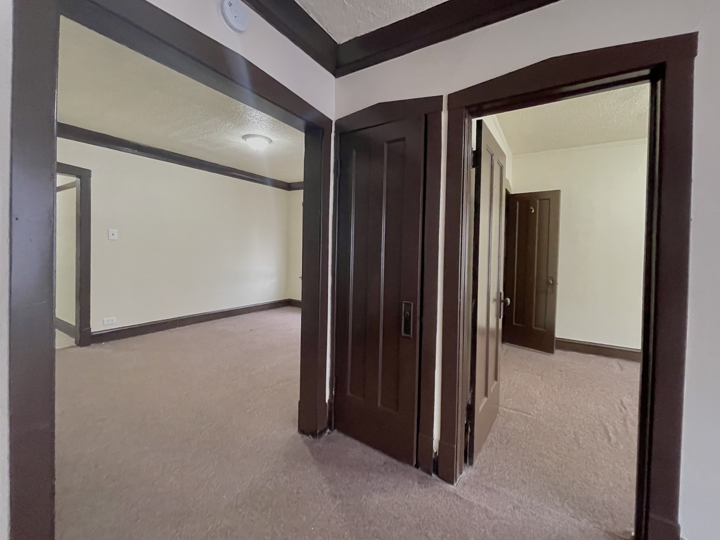 Chicago, Illinois 60620, United States, 1 Bedroom Bedrooms, ,1 BathroomBathrooms,Residential,Active,101103