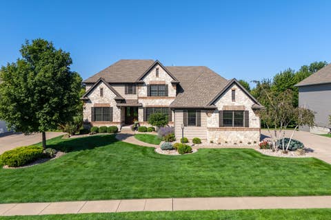 Photo of 6278 Cardinal Road, Bettendorf, IA 52722 (MLS # 12730902)
