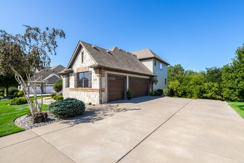 Tiny photo for 6278 Cardinal Road, Bettendorf, IA 52722 (MLS # 12730902)