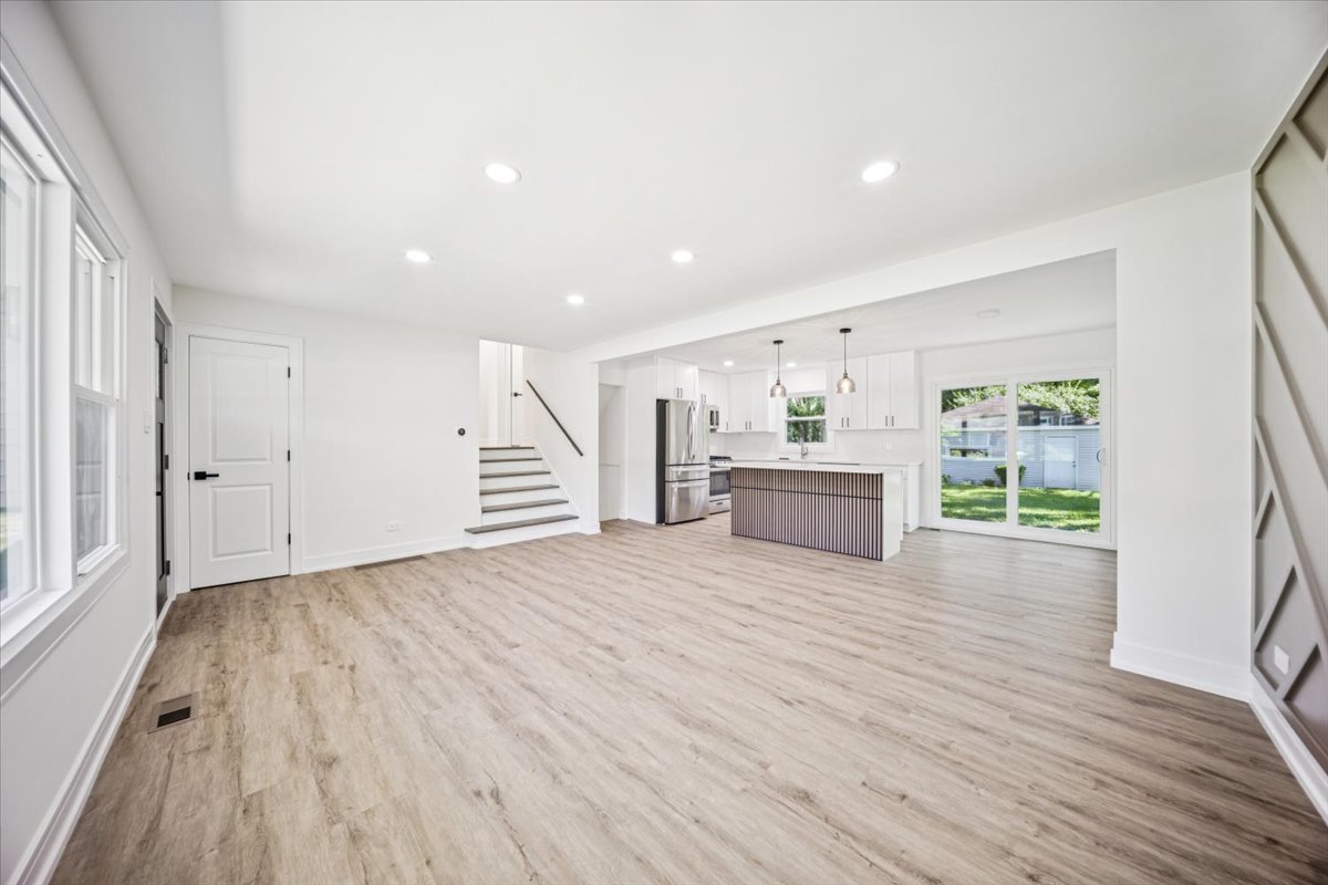 22W633 Burr Oak Drive