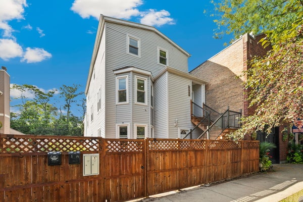 4042 N KOLMAR AVE, CHICAGO, IL 60641 - Image cd91f0bc1c157cdf999329a3ea27141d/3731437040