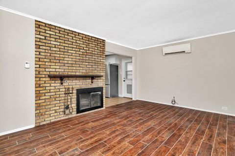 Tiny photo for 4239 Custer Avenue, Lyons, IL 60534 (MLS # 12480822)