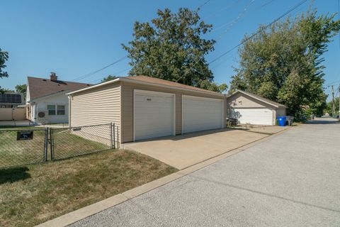 Tiny photo for 4239 Custer Avenue, Lyons, IL 60534 (MLS # 12480822)
