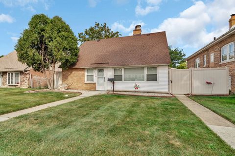 Photo of 4239 Custer Avenue, Lyons, IL 60534 (MLS # 12480822)