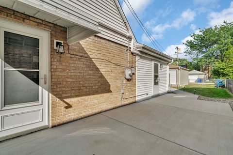 Tiny photo for 4239 Custer Avenue, Lyons, IL 60534 (MLS # 12480822)
