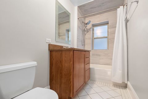 Tiny photo for 219 N Oak Park Avenue #1E, Oak Park, IL 60302 (MLS # 12571820)