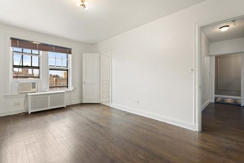 Tiny photo for 5000 N Marine Drive #7D, Chicago, IL 60640 (MLS # 12501692)
