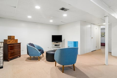 Tiny photo for 712 Saint Marys Parkway, Buffalo Grove, IL 60089 (MLS # 12715321)