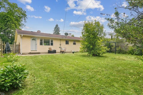 Tiny photo for 712 Saint Marys Parkway, Buffalo Grove, IL 60089 (MLS # 12715321)