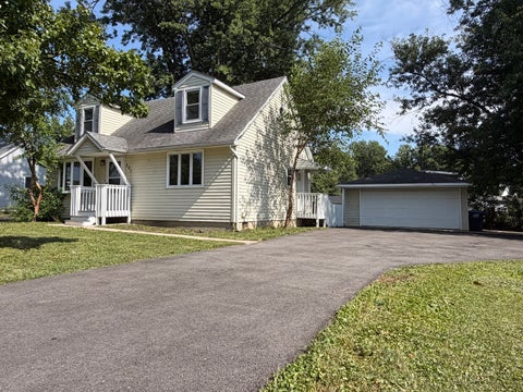 Tiny photo for 321 Janet Avenue, Darien, IL 60561 (MLS # 12727816)