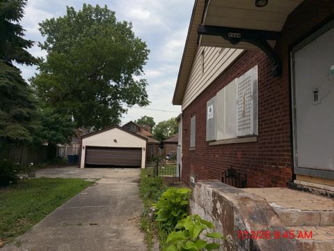 Tiny photo for 7342 S Bennett Avenue, Chicago, IL 60649 (MLS # 12715987)