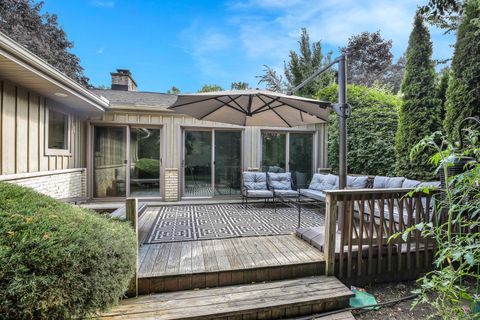 Tiny photo for 372 Longacres Lane, Palatine, IL 60067 (MLS # 12433283)