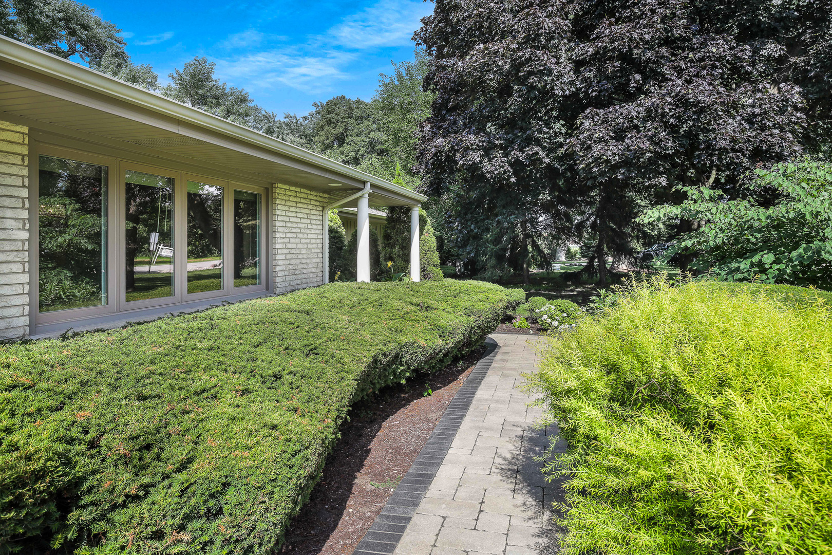 372 Longacres Lane