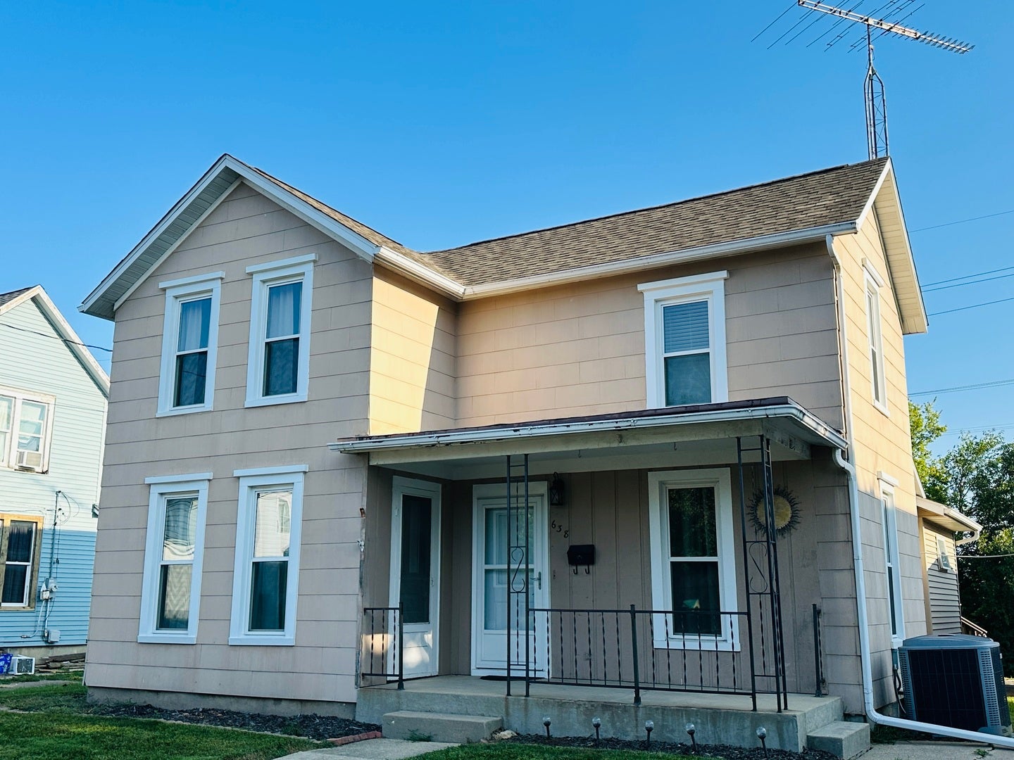 638 W Ringold