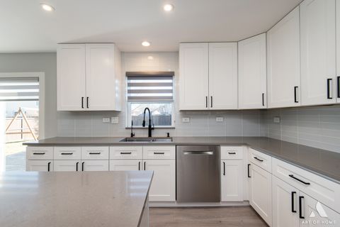 Tiny photo for 693 Harp Avenue, Volo, IL 60073 (MLS # 12550337)