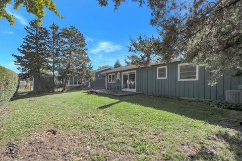 Tiny photo for 1317 Cumberland Circle, Elk Grove Village, IL 60007 (MLS # 12785616)