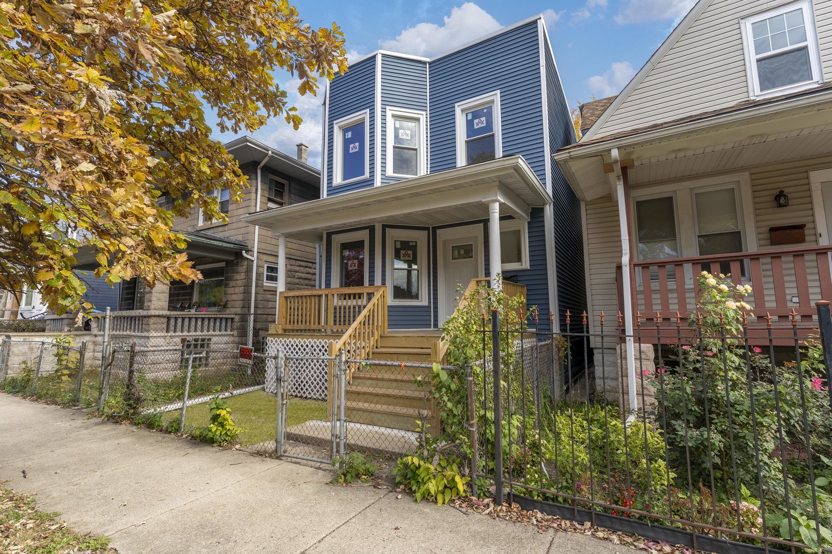 435 N Leclaire Avenue