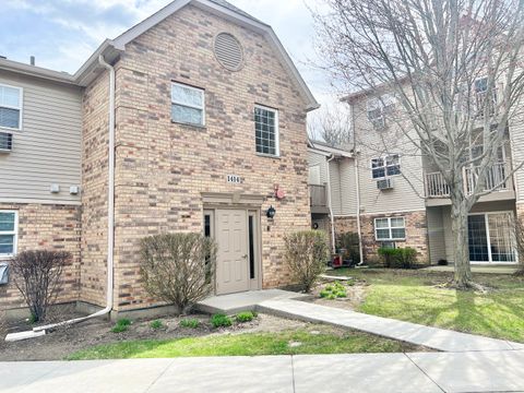 1414 W Clear Water Circle 1B Round Lake Beach IL 60073