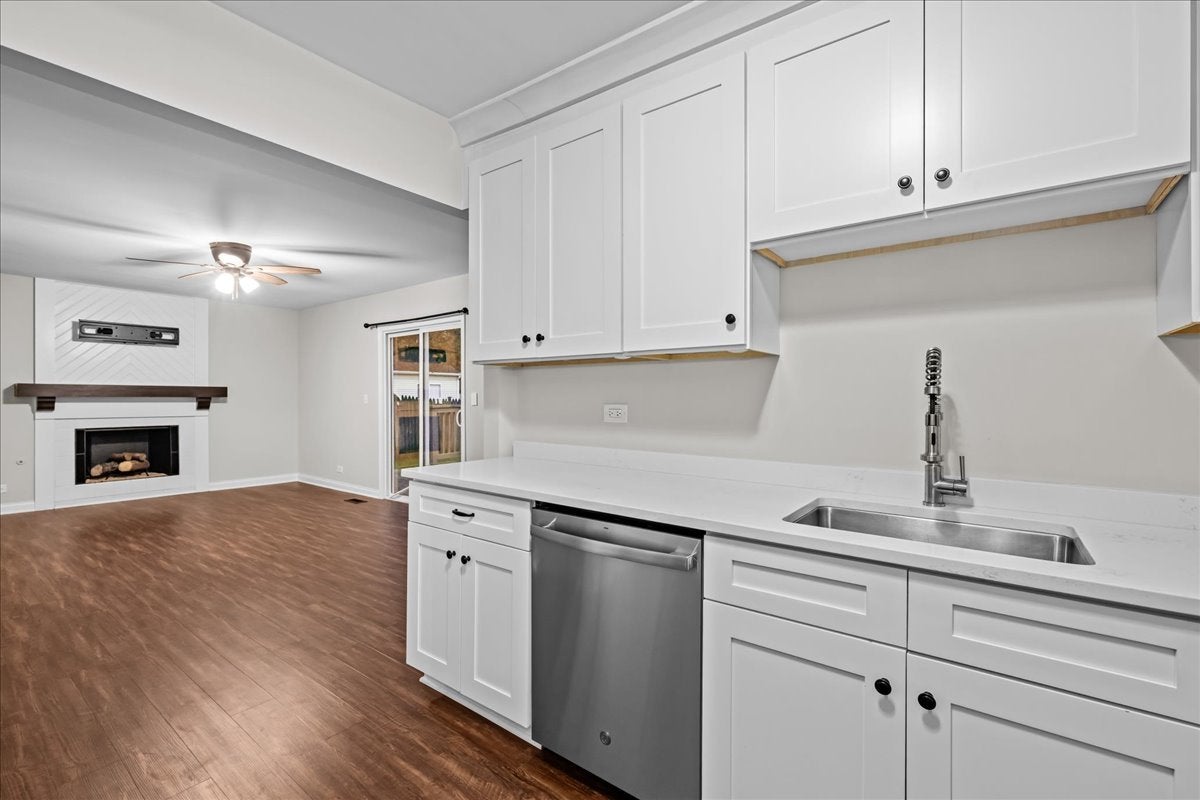 2690 CROSSCREEK Court