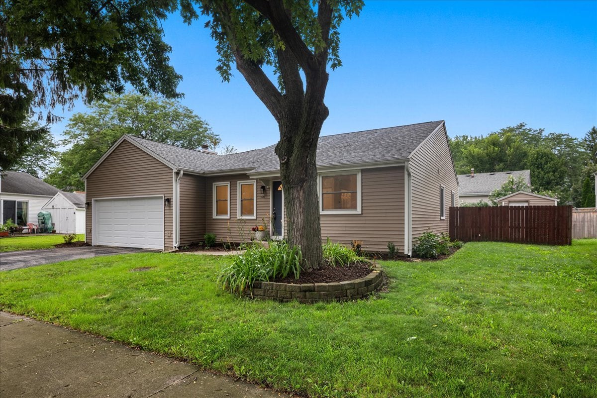 2690 CROSSCREEK Court