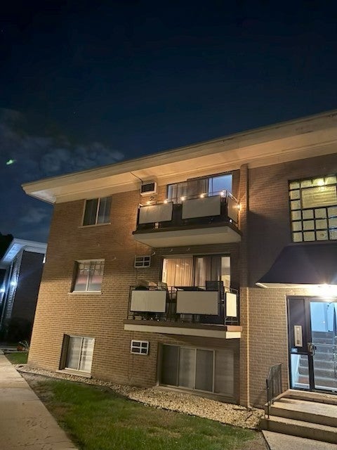 Tiny photo for 7408 W 111th Street #303, Worth, IL 60482 (MLS # 12795428)