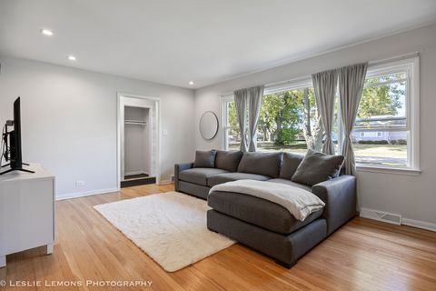 Tiny photo for 1S325 Buttercup Lane, Villa Park, IL 60181 (MLS # 12505773)