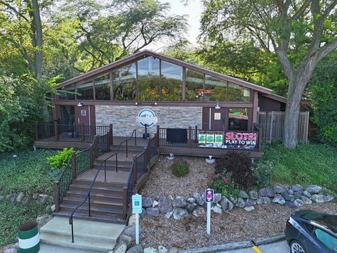 Tiny photo for 5821 Oakwood Drive #A, Lisle, IL 60532 (MLS # 12645053)